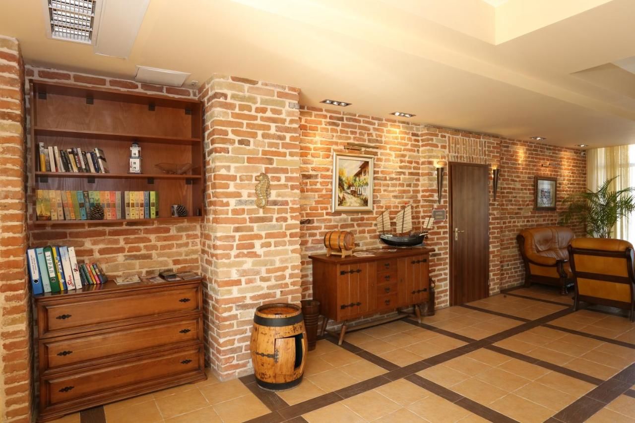 Апарт-отели Galeria Holiday Apartments Обзор